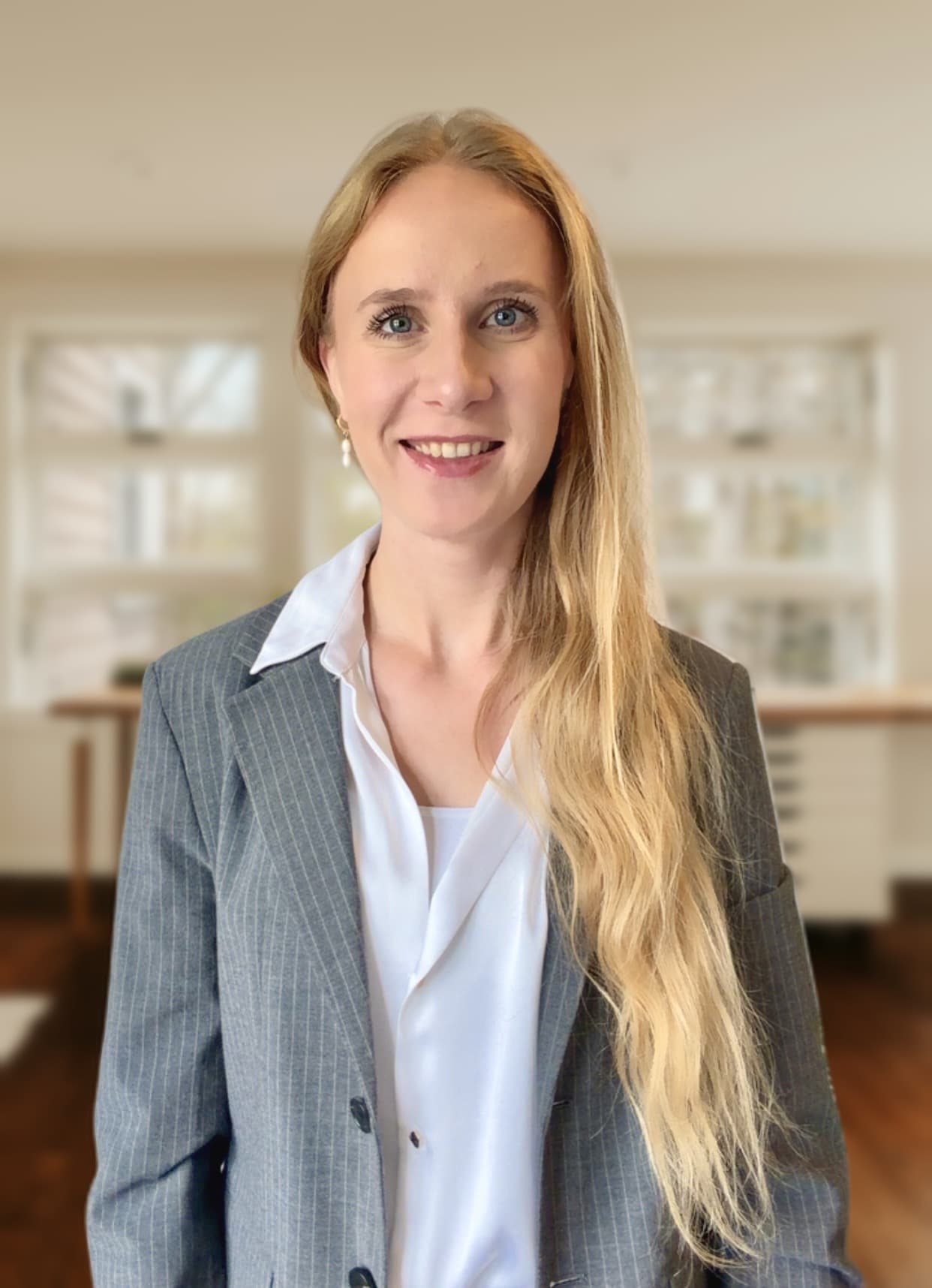 Muriel Dewidar, Rechtsanwältin